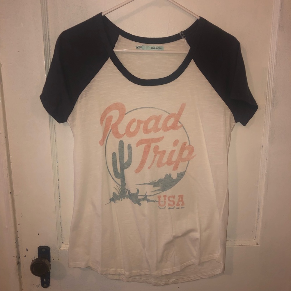 Maurice’s white baseball graphic tee size M